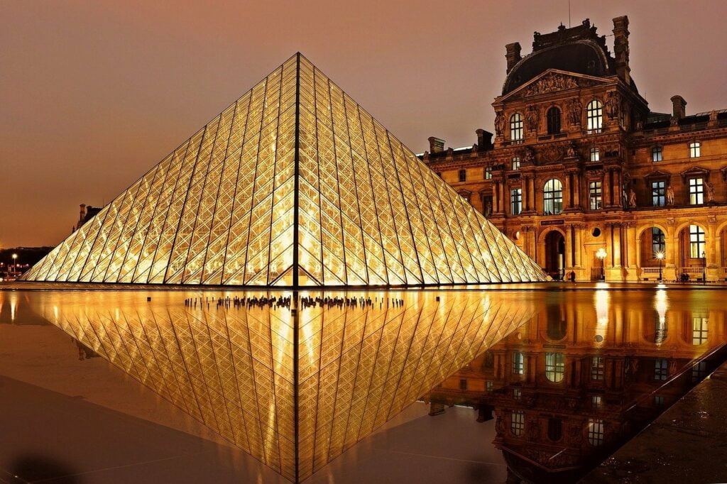 Imagen del Louvre, uno de los mejores museos en europa